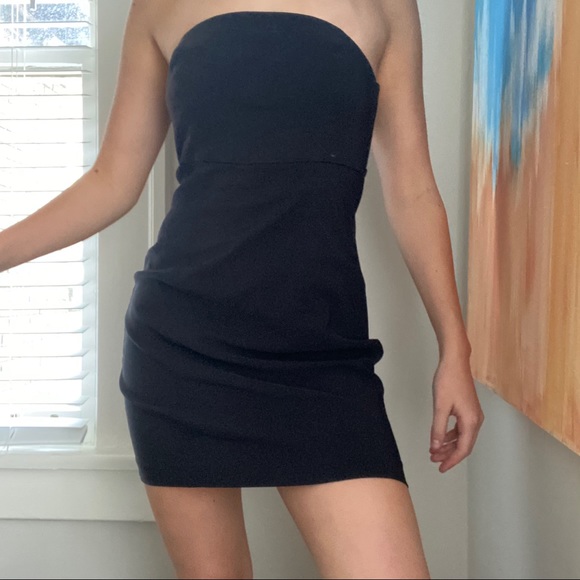 EXPRESS STRAPLESS BLACK MINI DRESS!! - Picture 1 of 3
